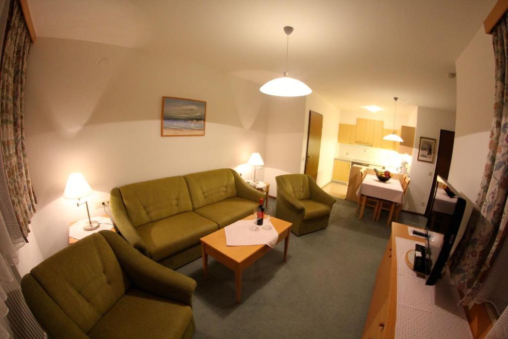 Ferienappartements Heinzle - Ihr Ferienresort Sankt Jakob in Defereggen Room photo